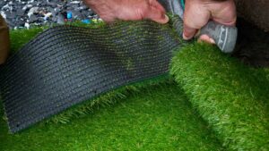 faux gazon découpe